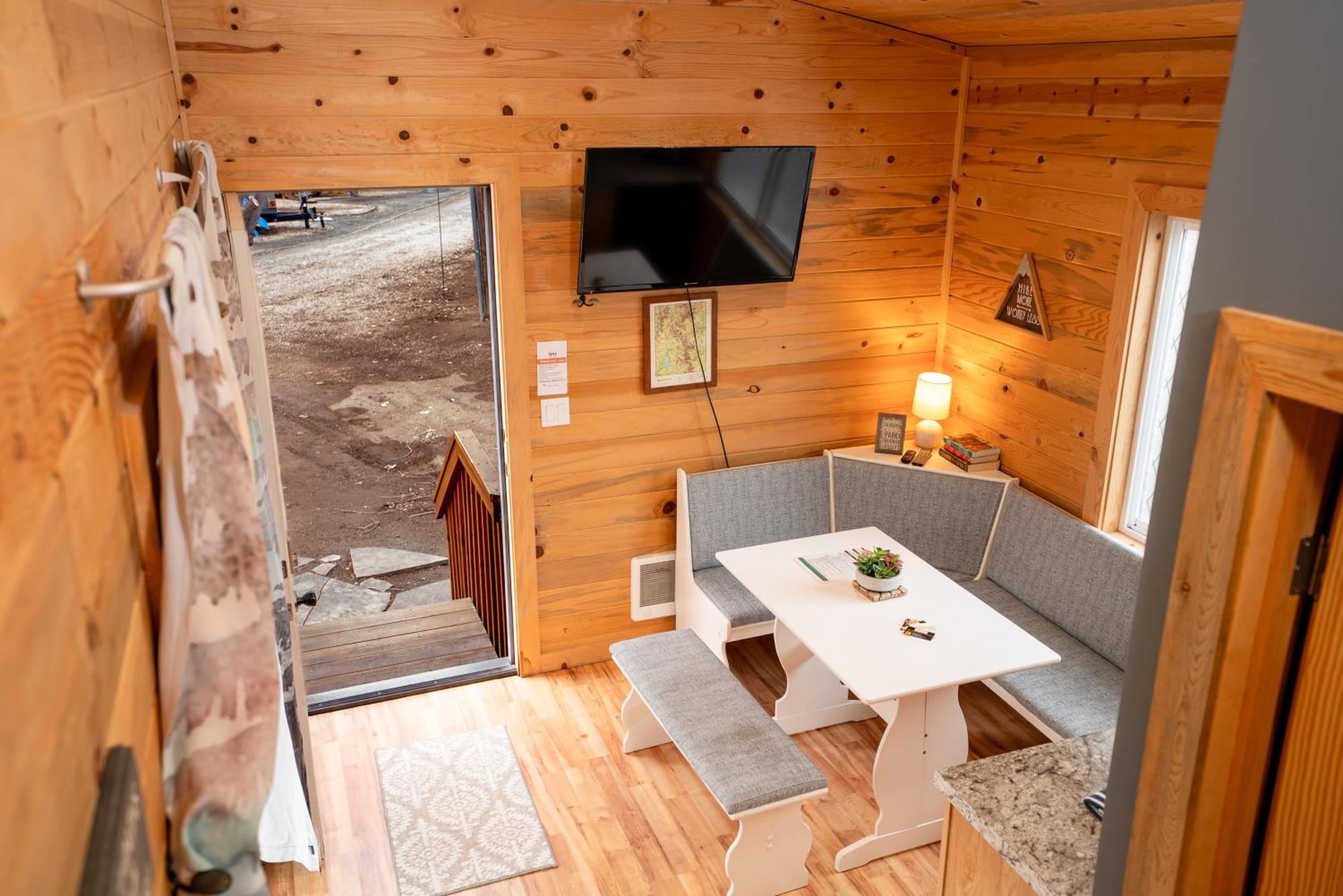 Weecasa Tiny Home Resort Lyons Exterior photo